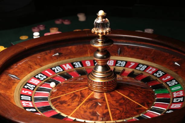 Slot games and esports on holywin99